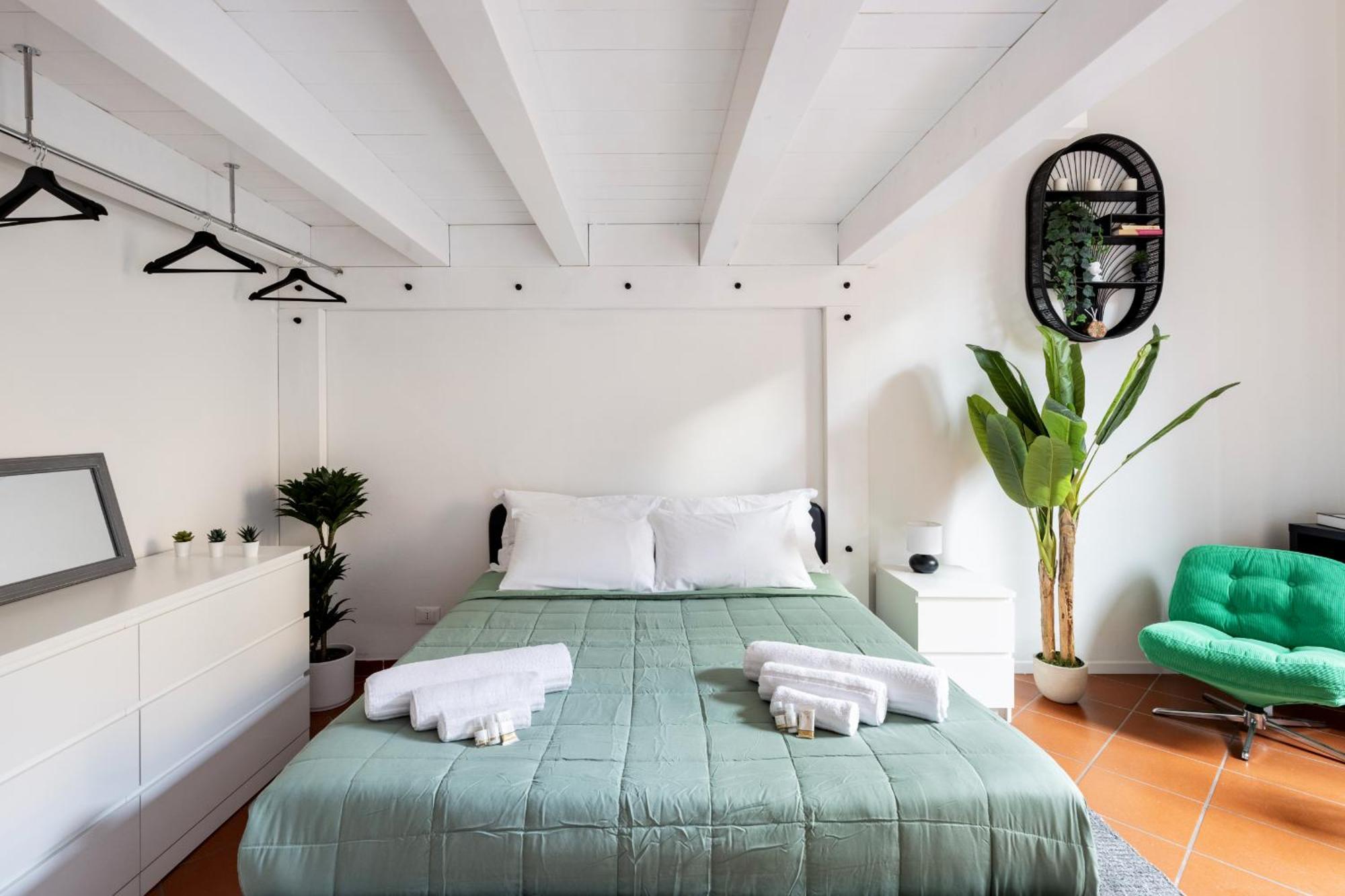Apartment Bright Design House In The Heart Of Bologna