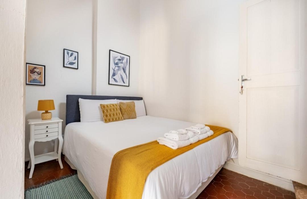 Penthouse G Reni Apartment