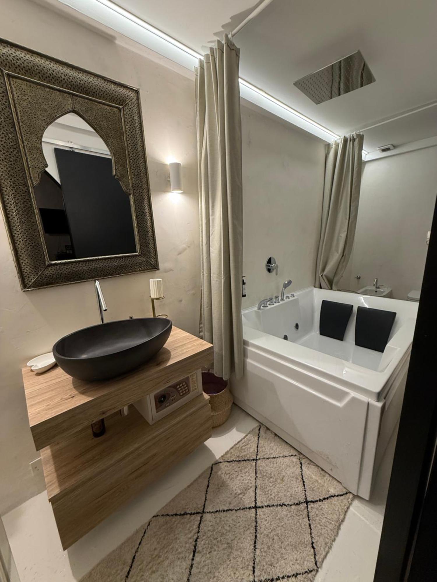 Bed & Breakfast Les De Amelie Bologna