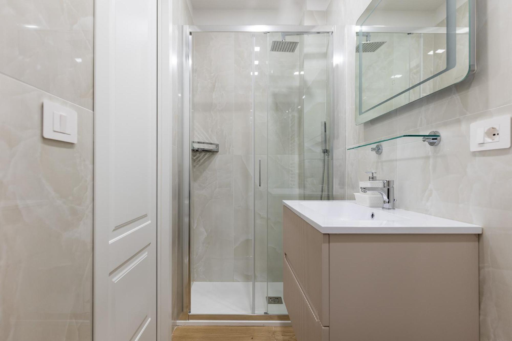 Appartamento Azzo Gardino N9 Interno 4-2 *