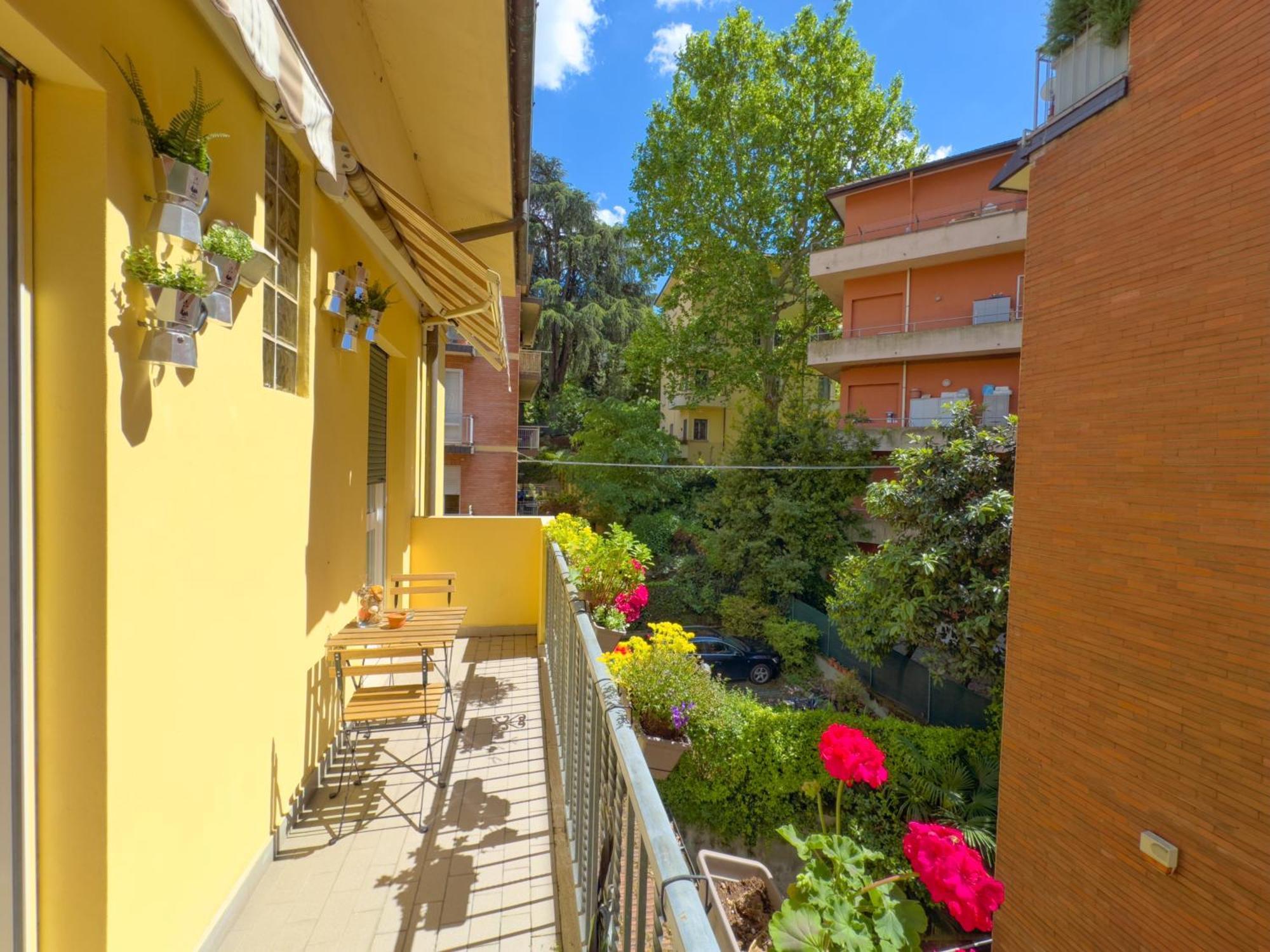 Behappys Charming Balcony-near The Centre&rizzoli Bologna