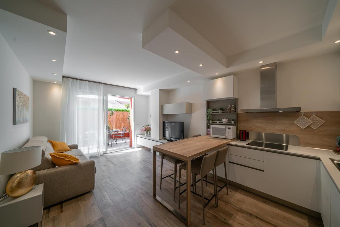 Smart House S.orsola - Garage & Garden Apartment
