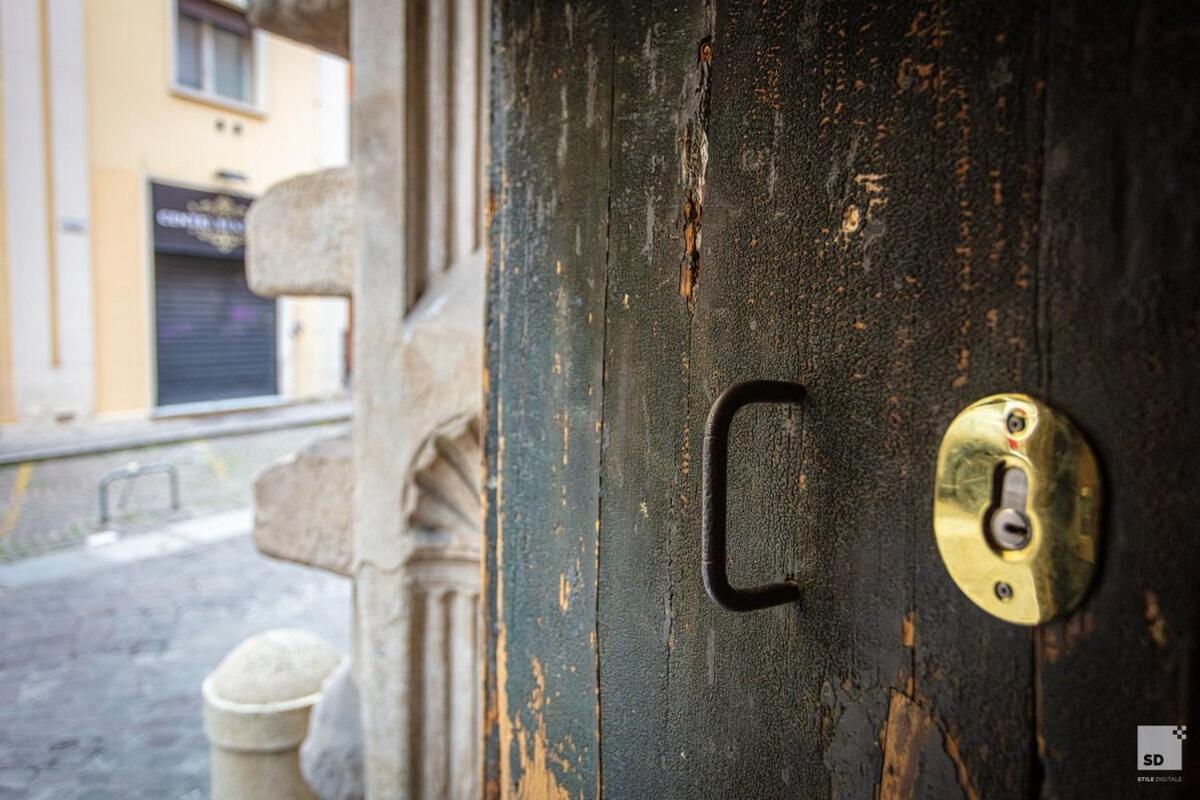Appartamento Design In Historical Palace Bologna