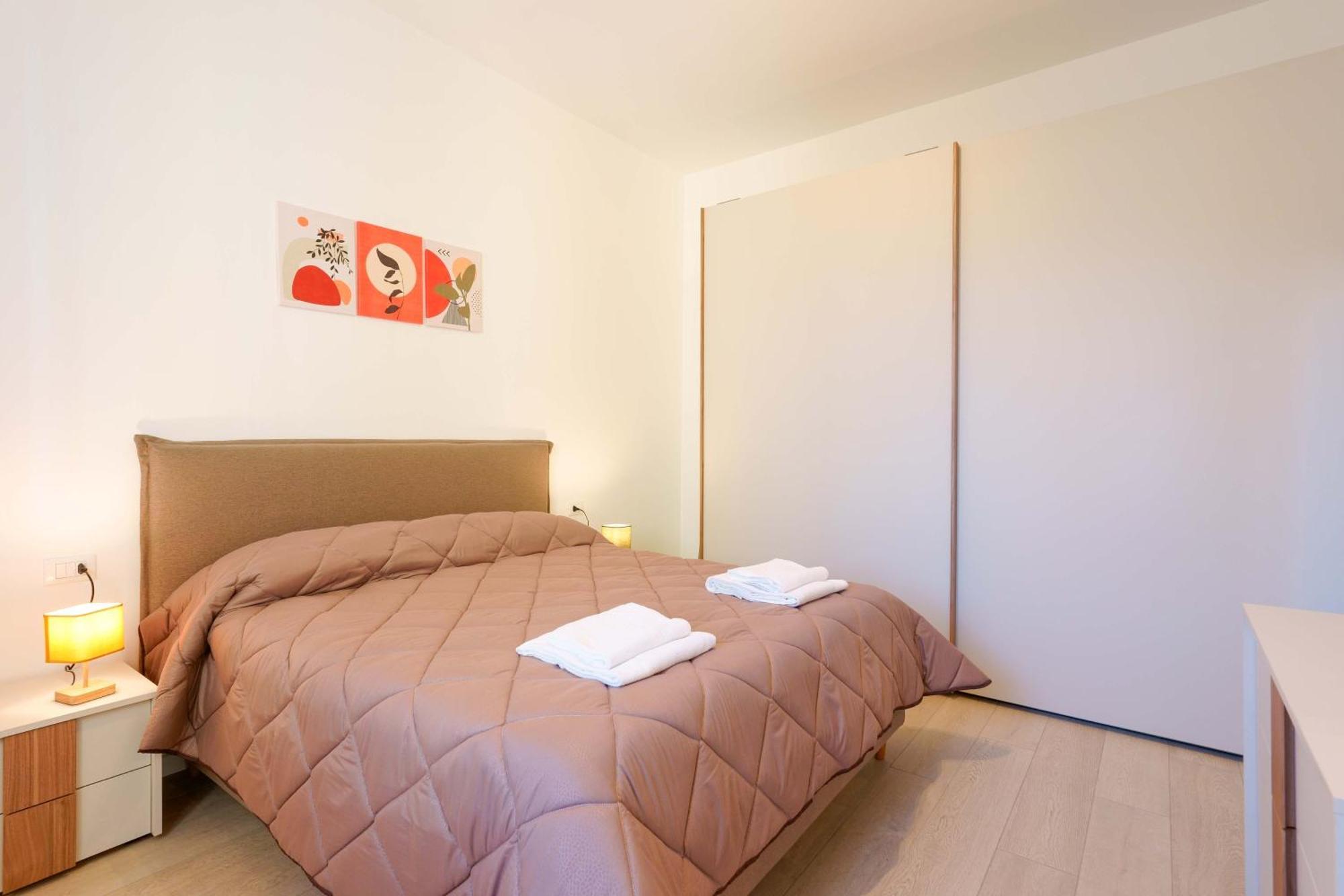 Cignani Loft - Station, Fair, Center Apartment