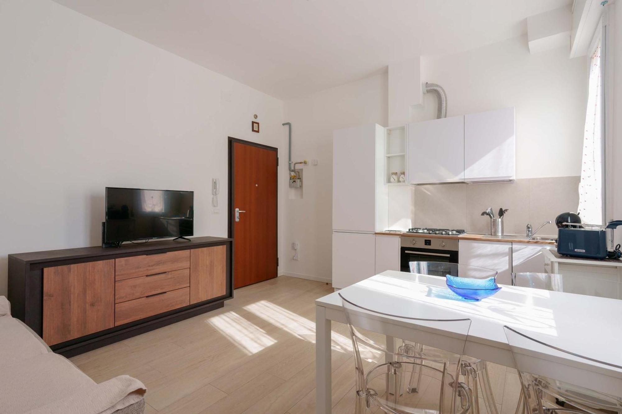 Cignani Loft - Station, Fair, Center Apartment