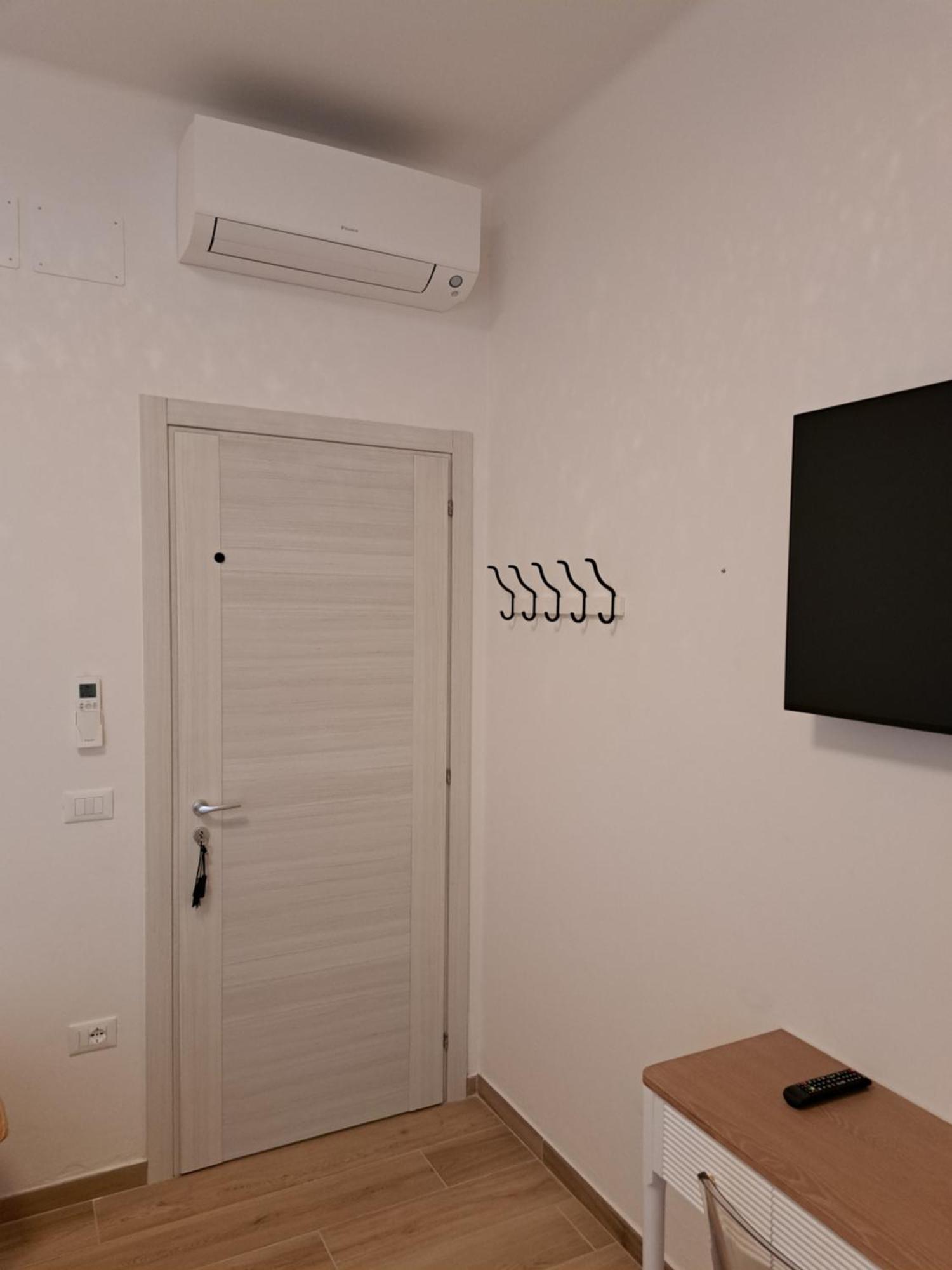 Fiora 7 House - Intera Casa Con Due Bagni - Whole House With Two Bathrooms Appartement *