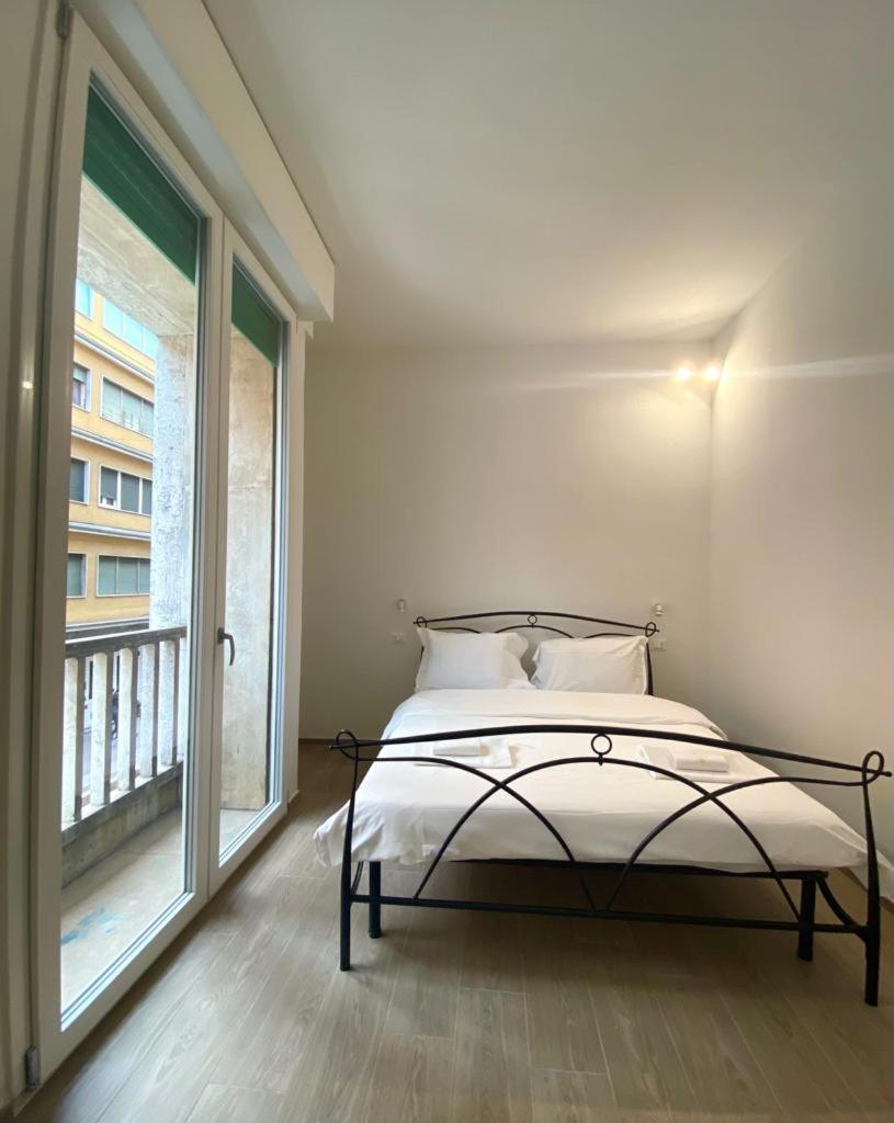 Via Galliera Apartment Bologna