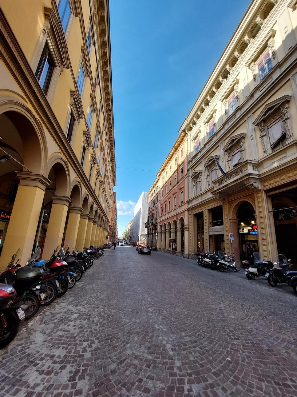Apartment Monolocale Sui Tetti Di - Via Indipendenza
