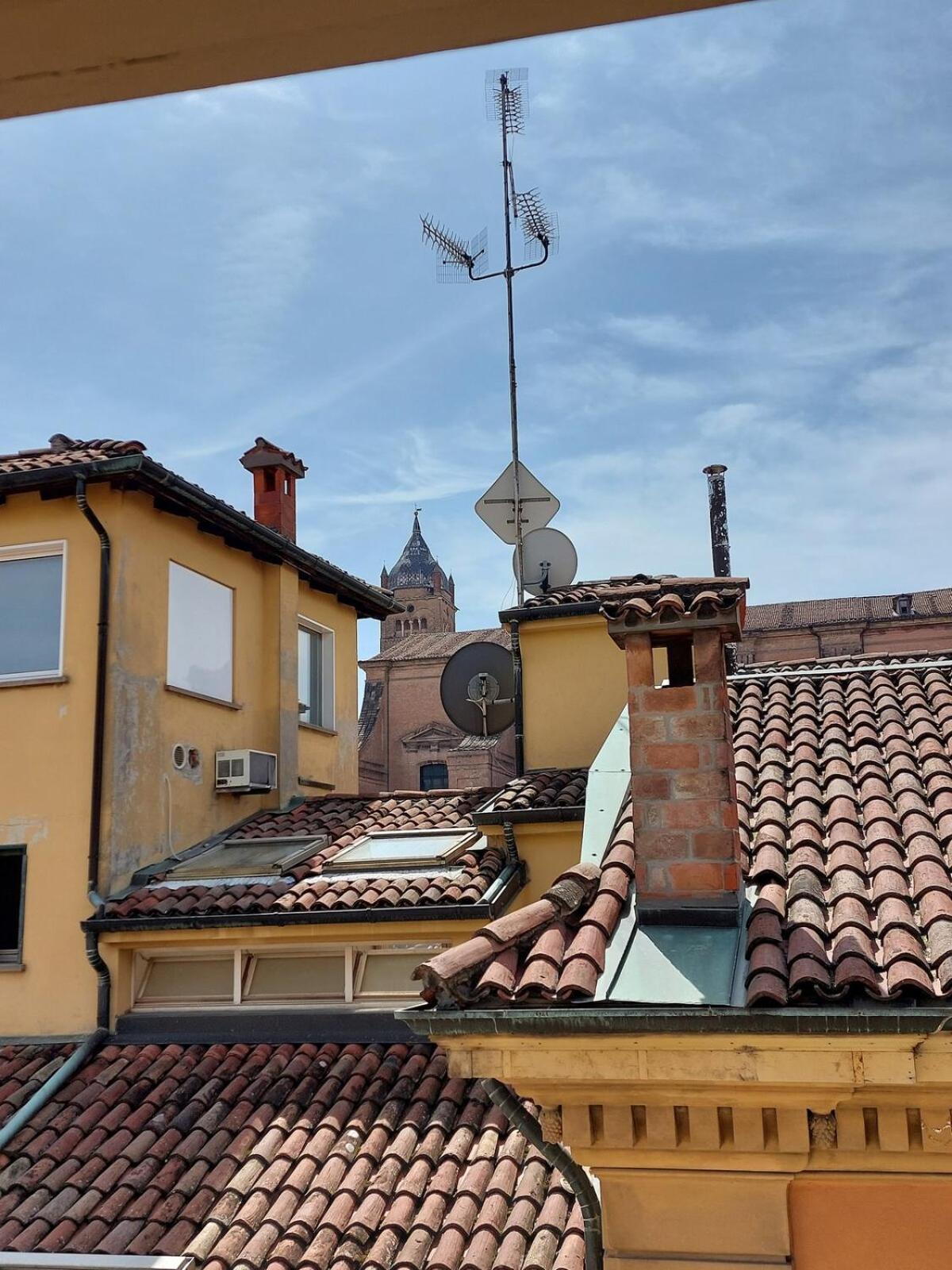 Apartment Monolocale Sui Tetti Di - Via Indipendenza *