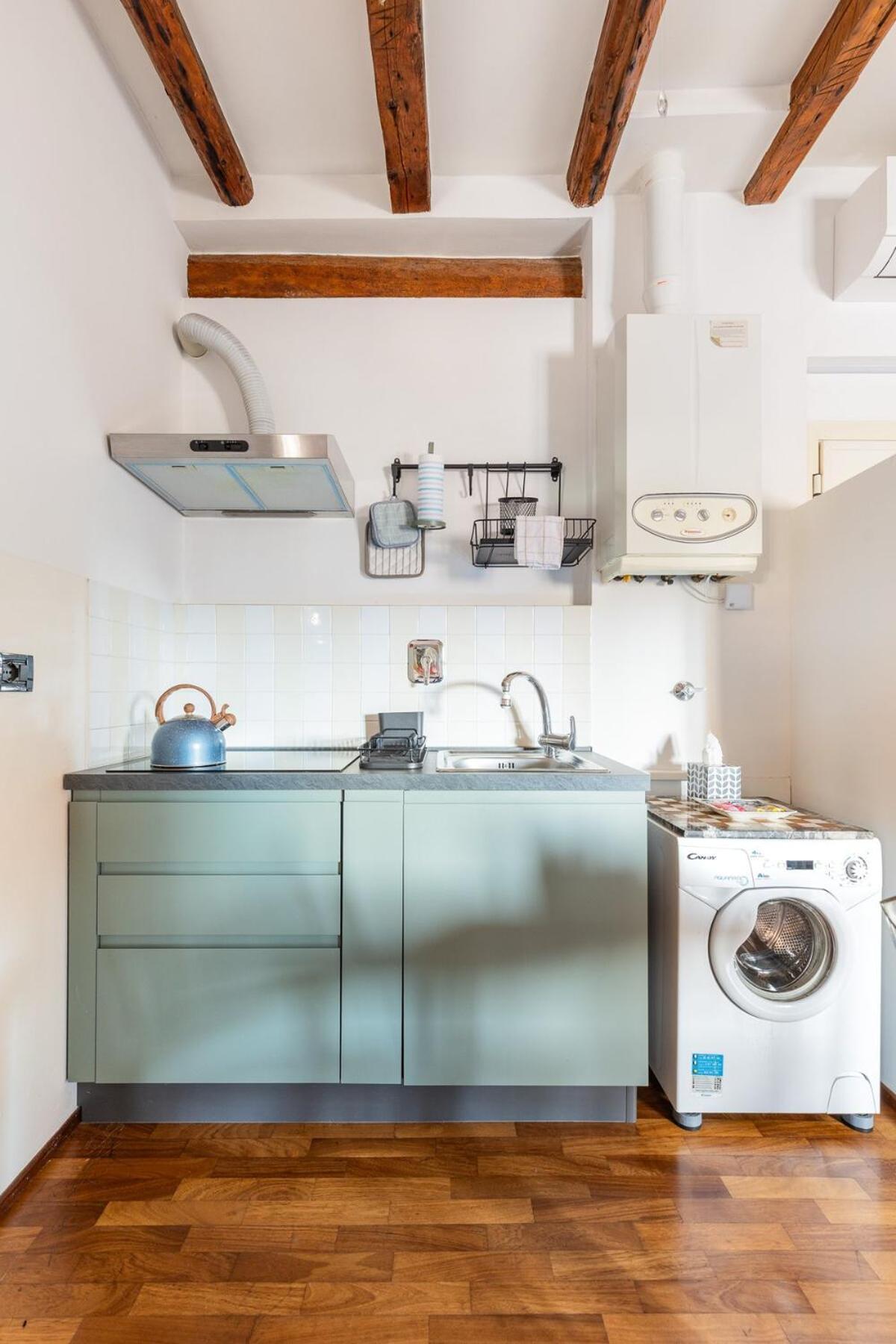 Apartment Monolocale Sui Tetti Di - Via Indipendenza *