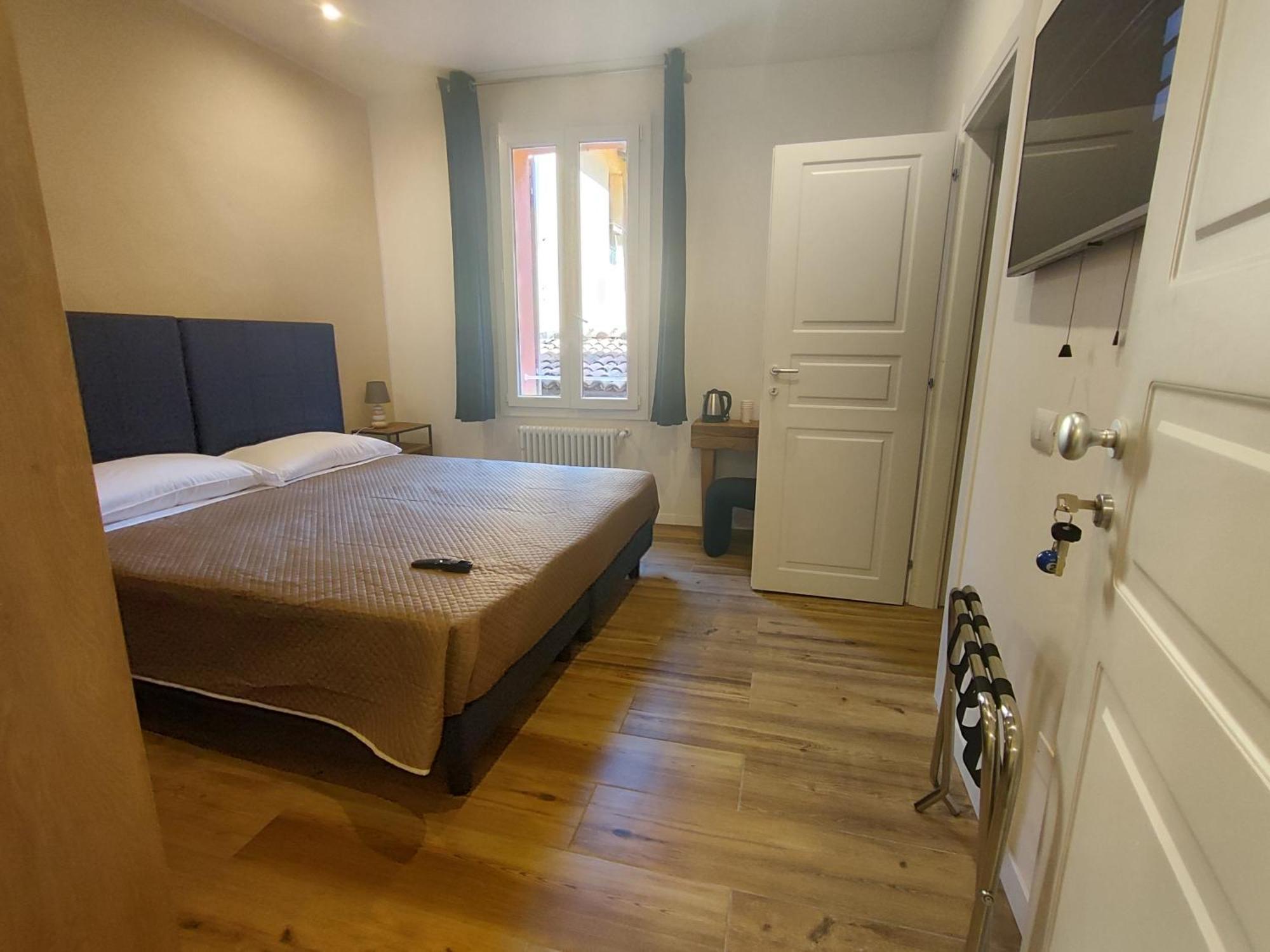 Residenza Maggiore 10 - - *