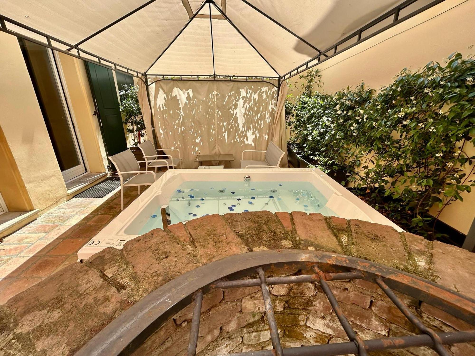 Frassinago Deluxe Suites-bolognarooms * Bologna