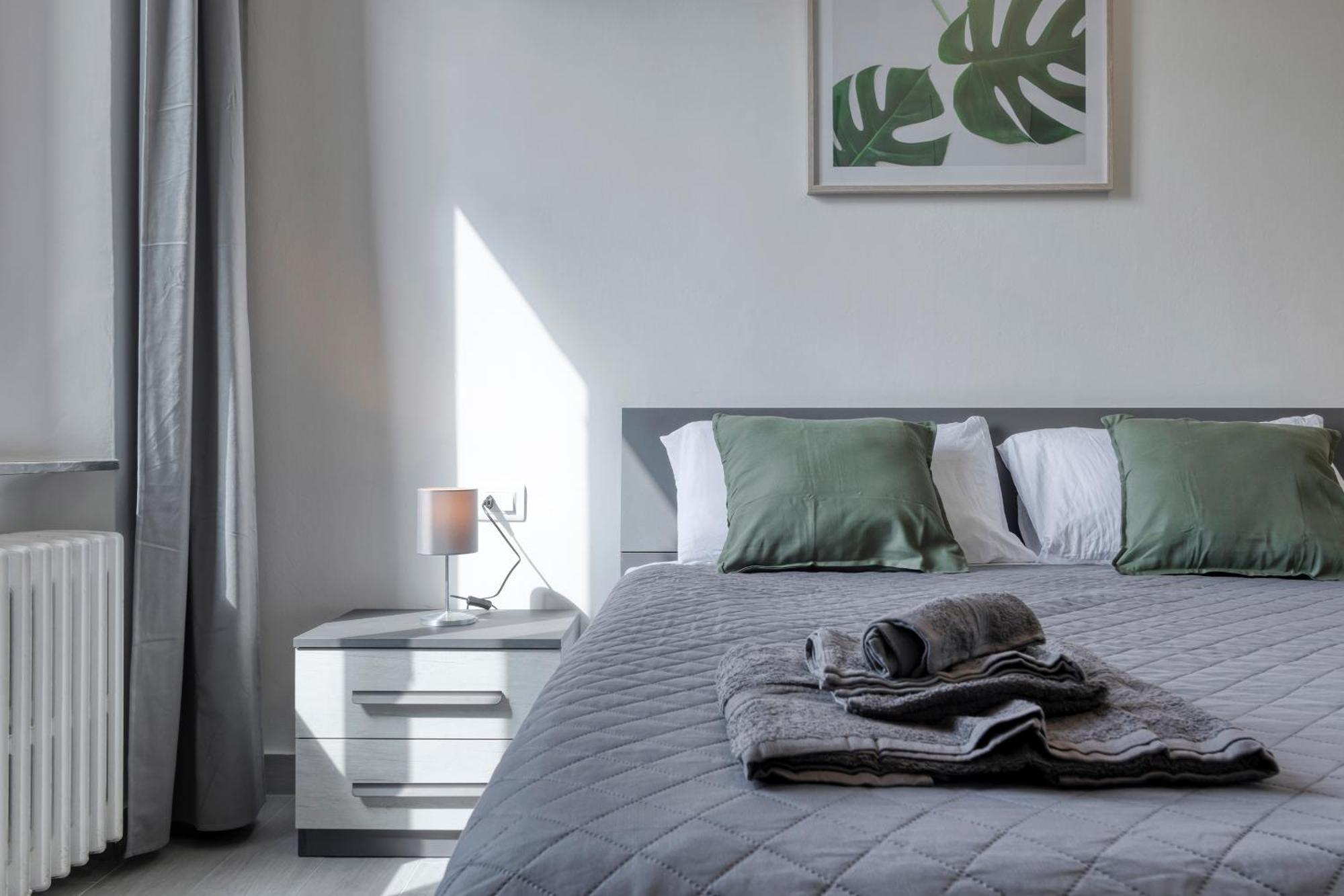 Civico 233 - Stanza Privata Parcheggio Colazione Bagni Condivisi Bed & Breakfast