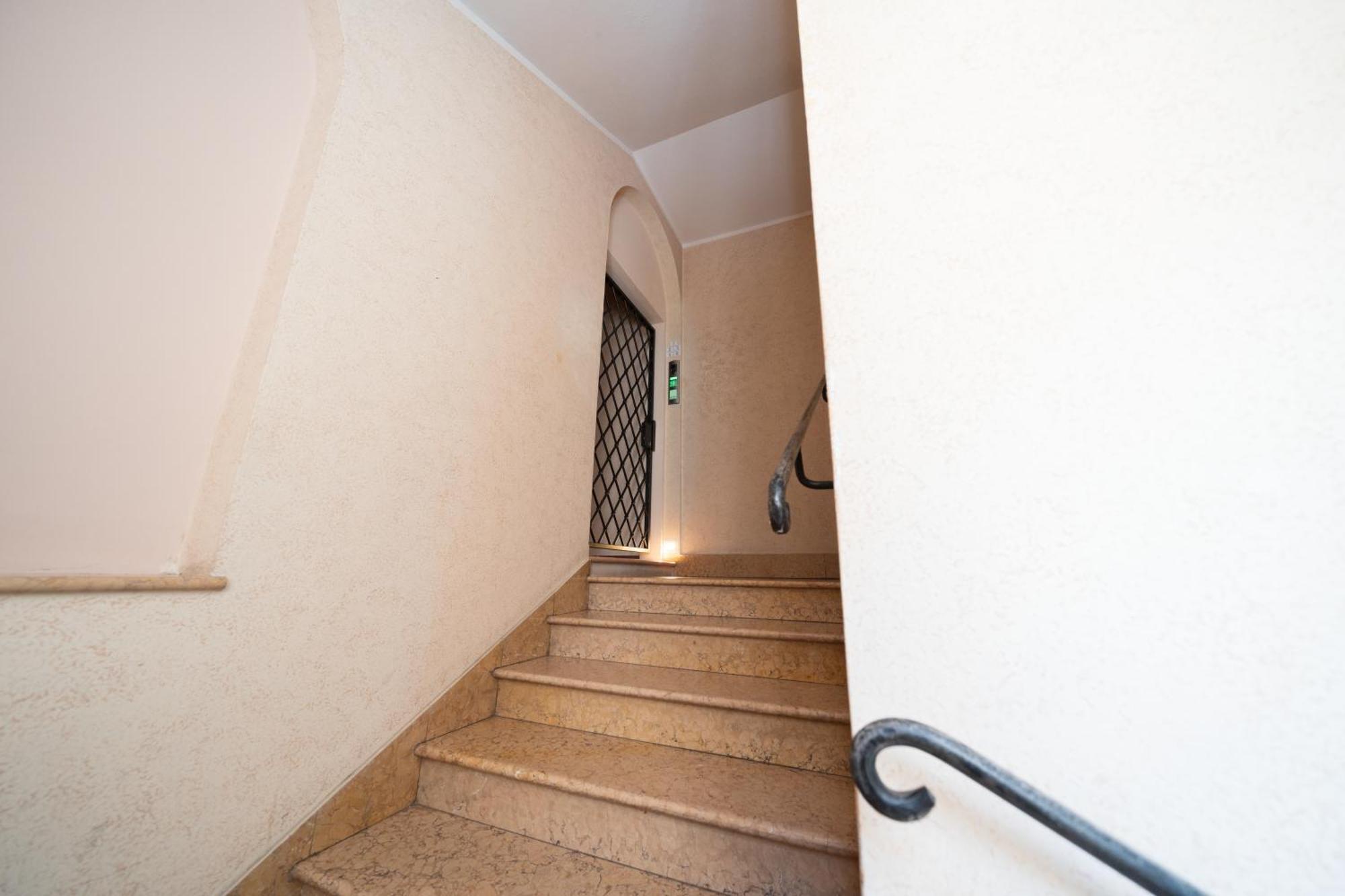 Apartment Design In The Heart Of Bolognas History *