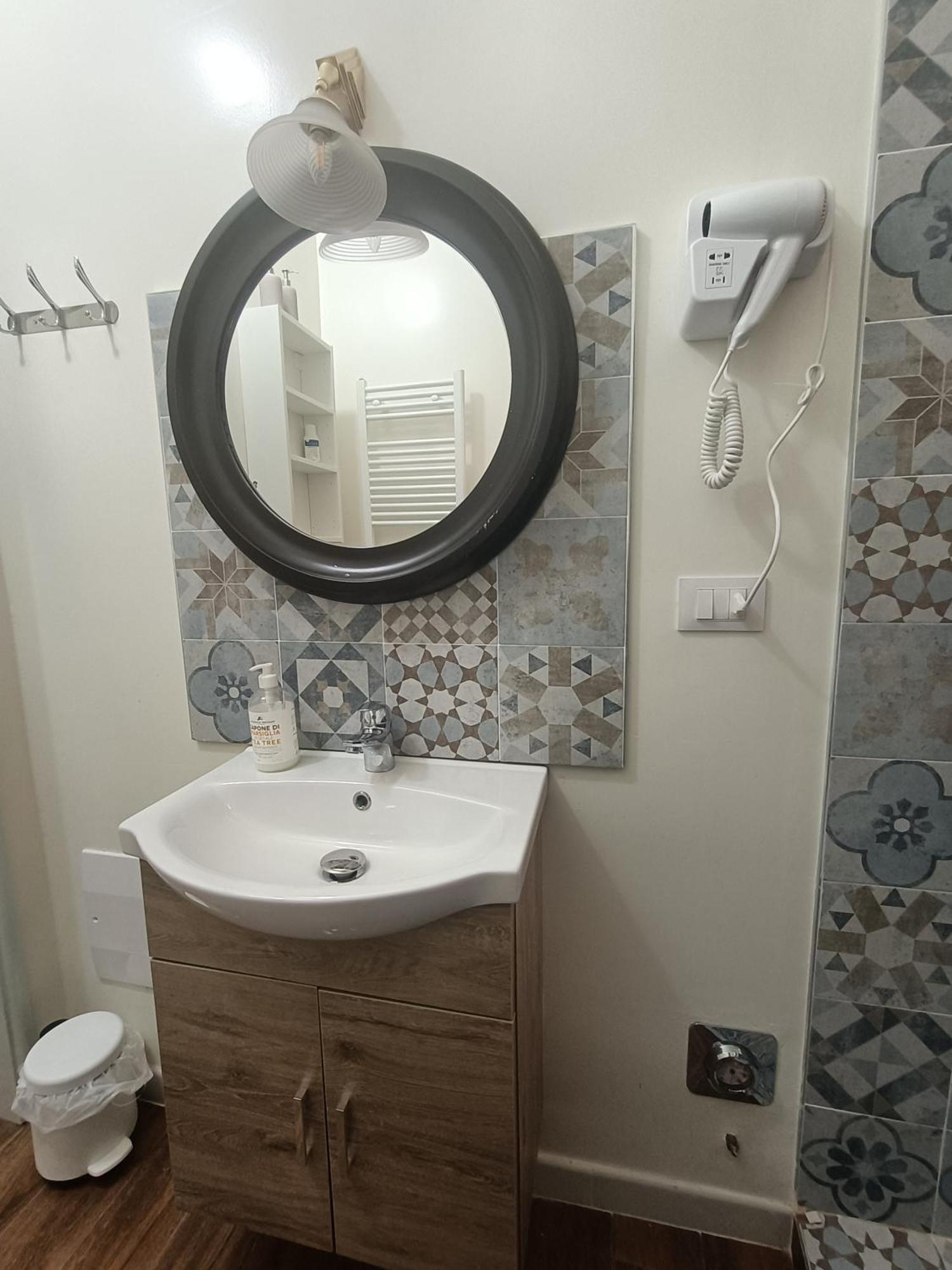 Casa Renata -charming Loggia Apartamento *