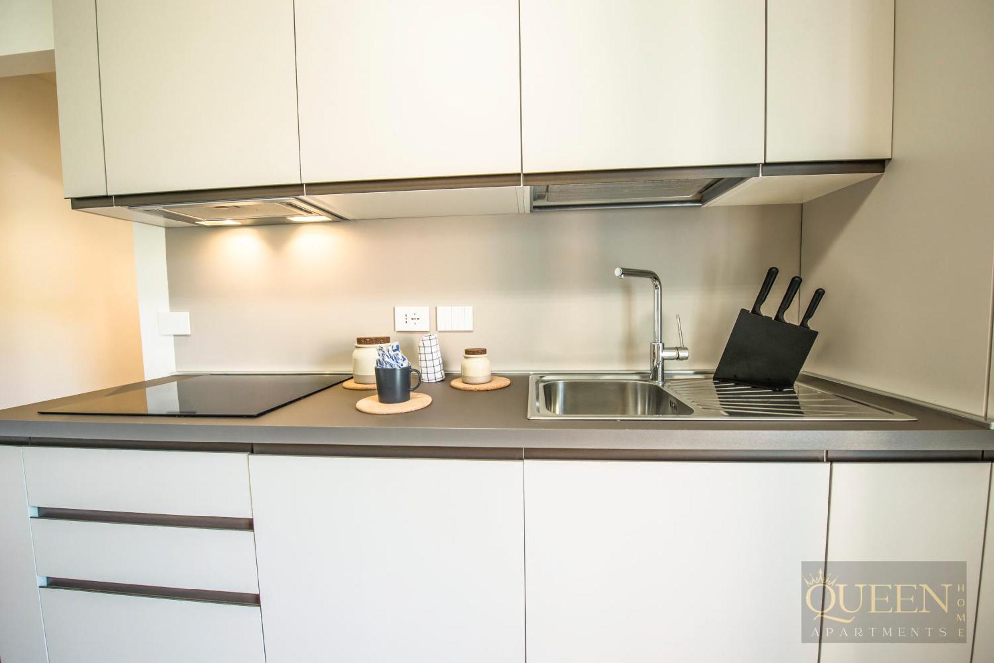 Queen Silvia Apartment *