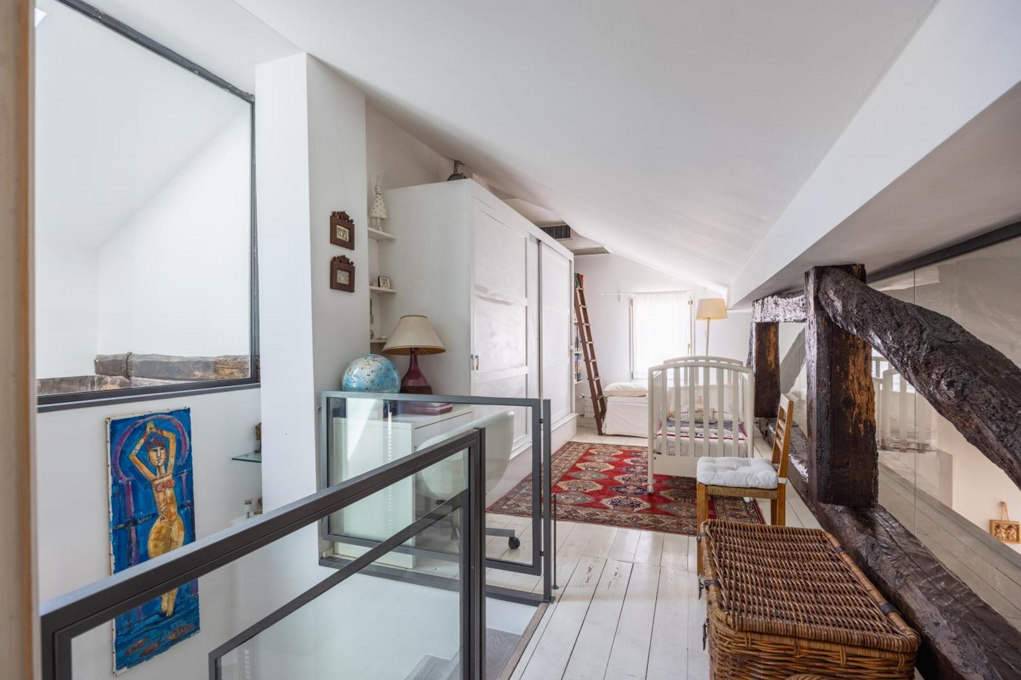 La Finestra Apartment