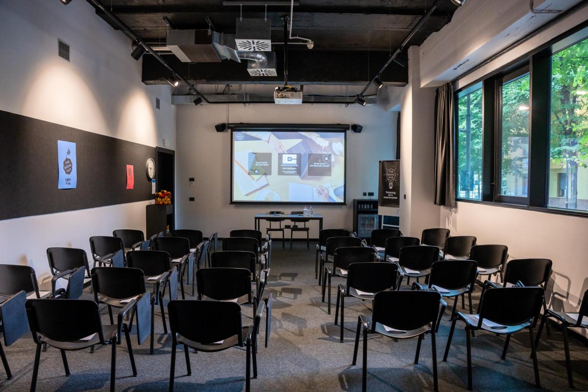 Aparthotel The Social Hub Extended 4*