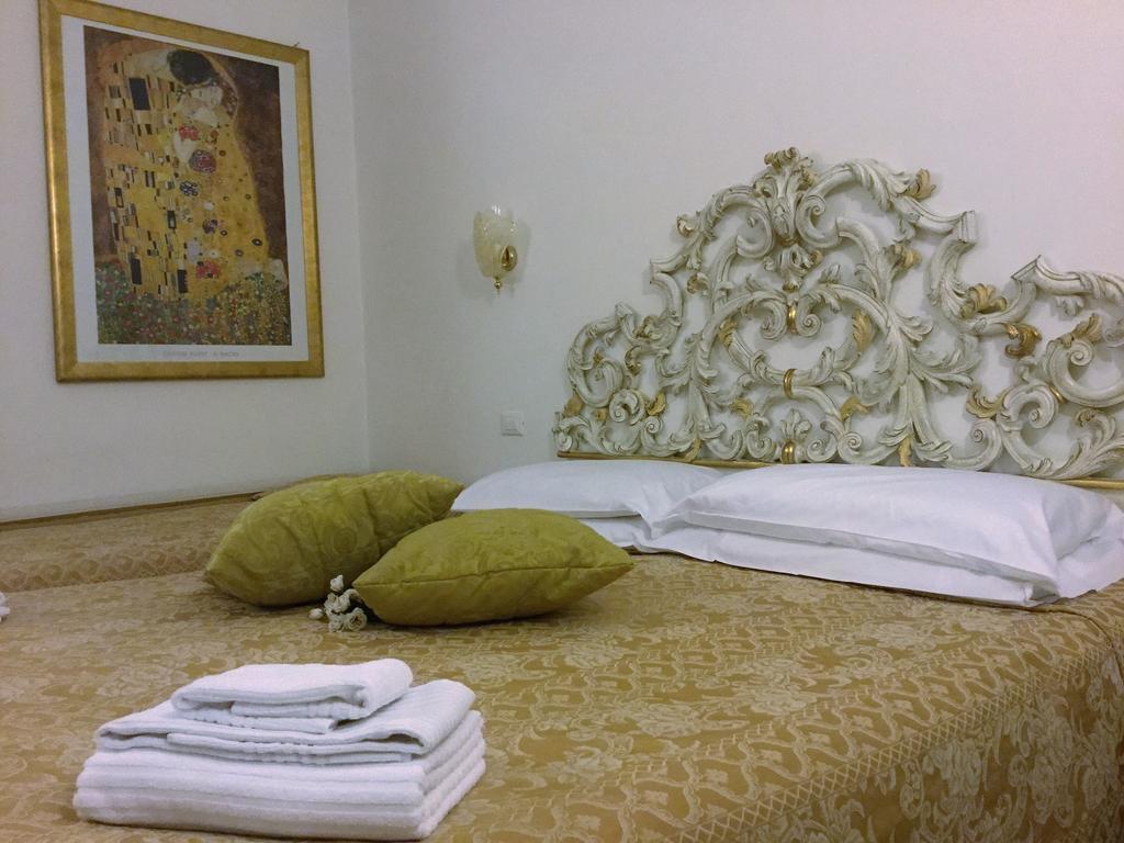 Residenza Due Torri Check In Presso Vicolo Cattani 7 Affittacamere Bologna