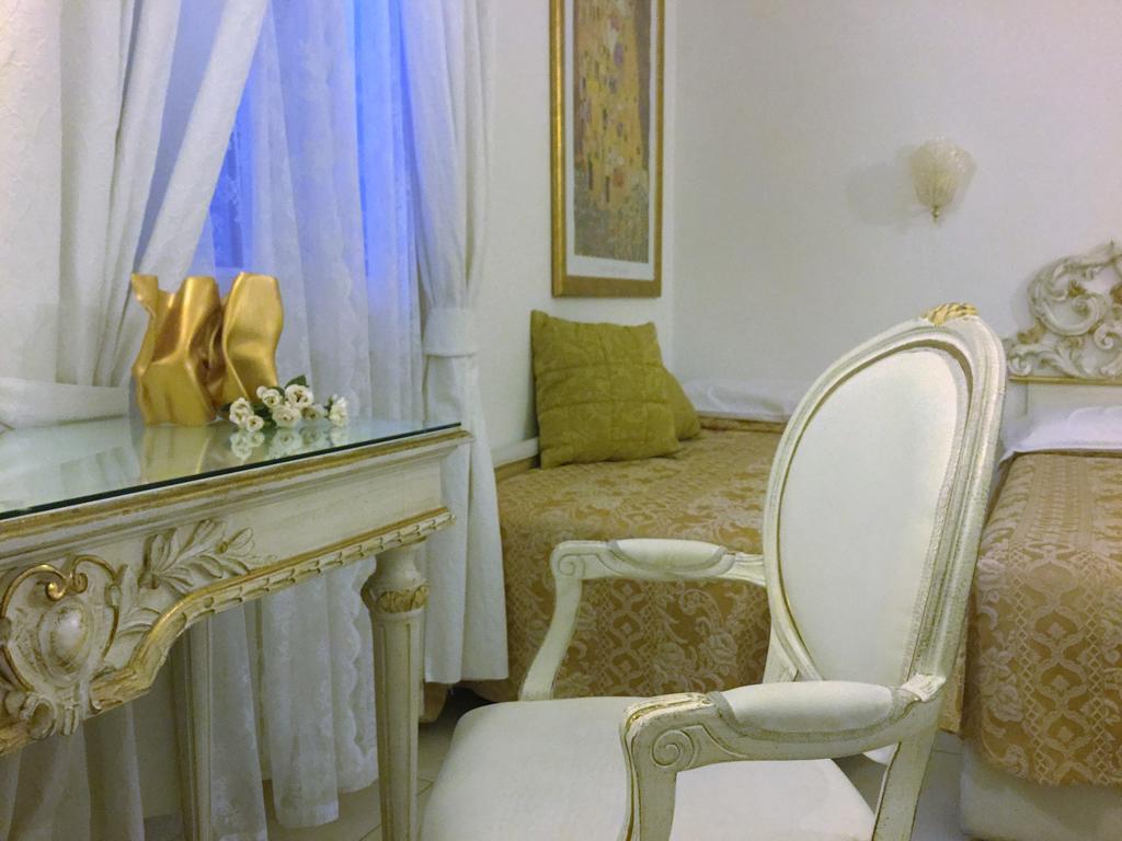 Residenza Due Torri Check In Presso Vicolo Cattani 7 3* Bologna