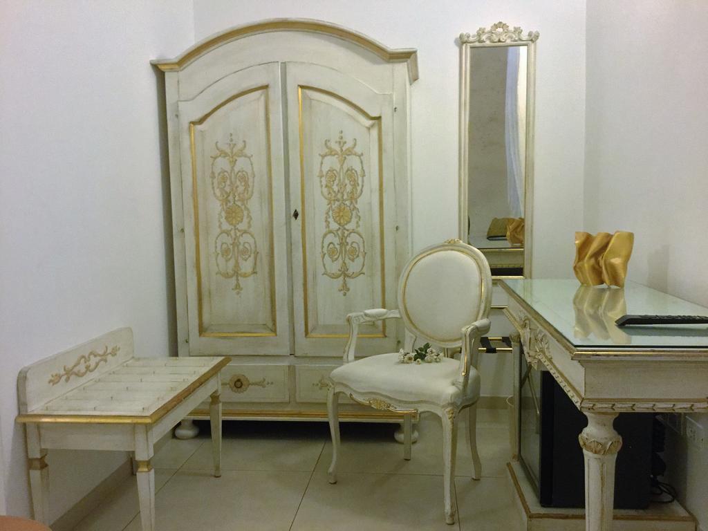 Affittacamere Residenza Due Torri Check In Presso Vicolo Cattani 7