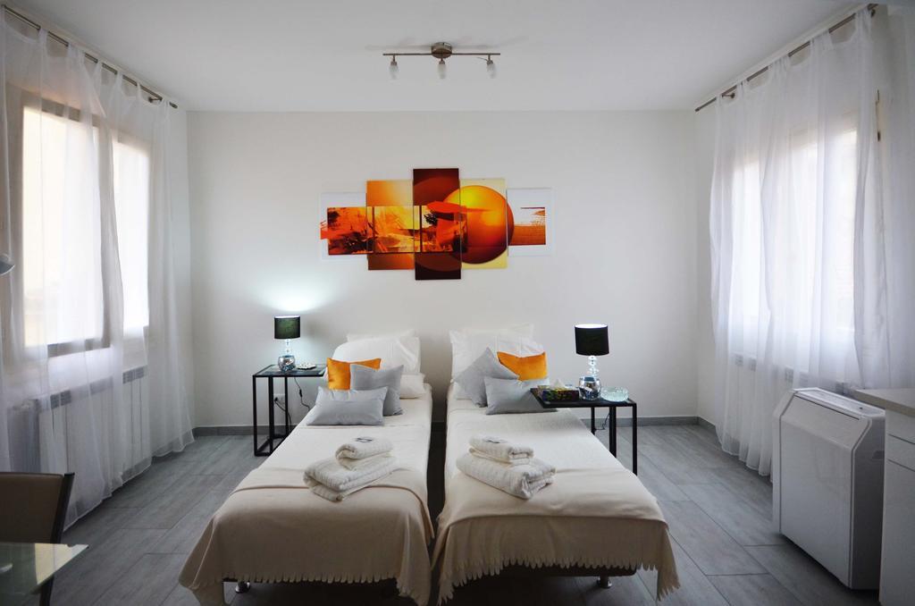 4-Tourist House Bologna-Studio - Self Check-In Apartment Bologna