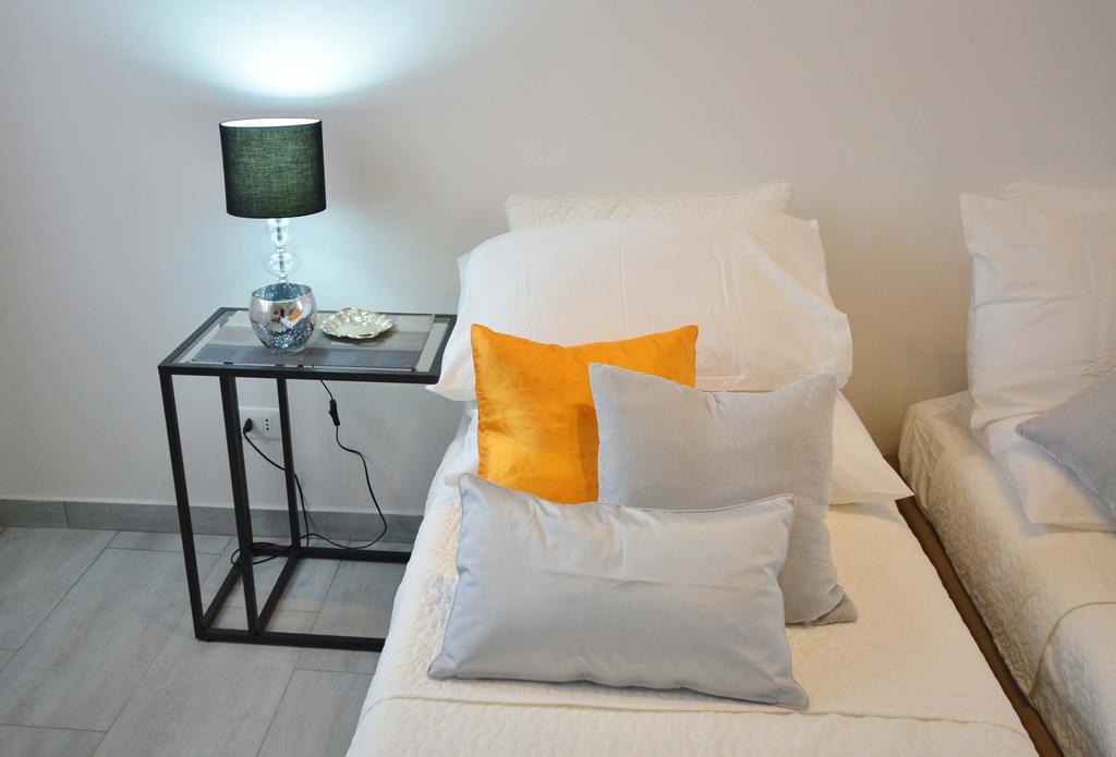 4-Tourist House Bologna-Studio - Self Check-In Apartment *