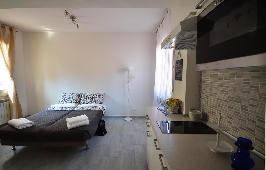 4-Tourist House Bologna-Studio - Self Check-In Apartment Bologna