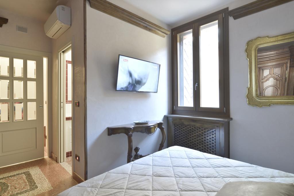Ur-nest Guerrazzi *