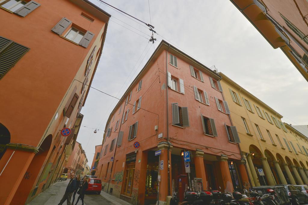 Ur-nest Guerrazzi
