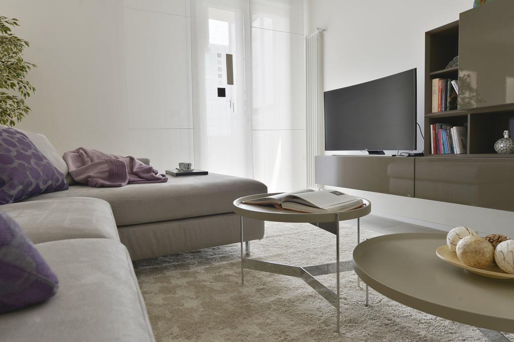 Ur-nest Vestri - Golden * Bologna