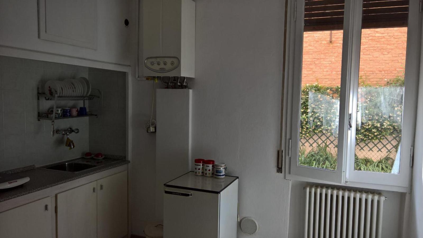 White In Bolognina Apartment *