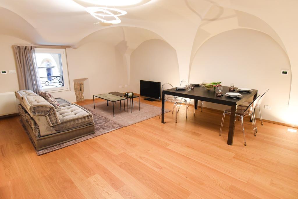 Flatinbo - Santo Stefano * Bologna