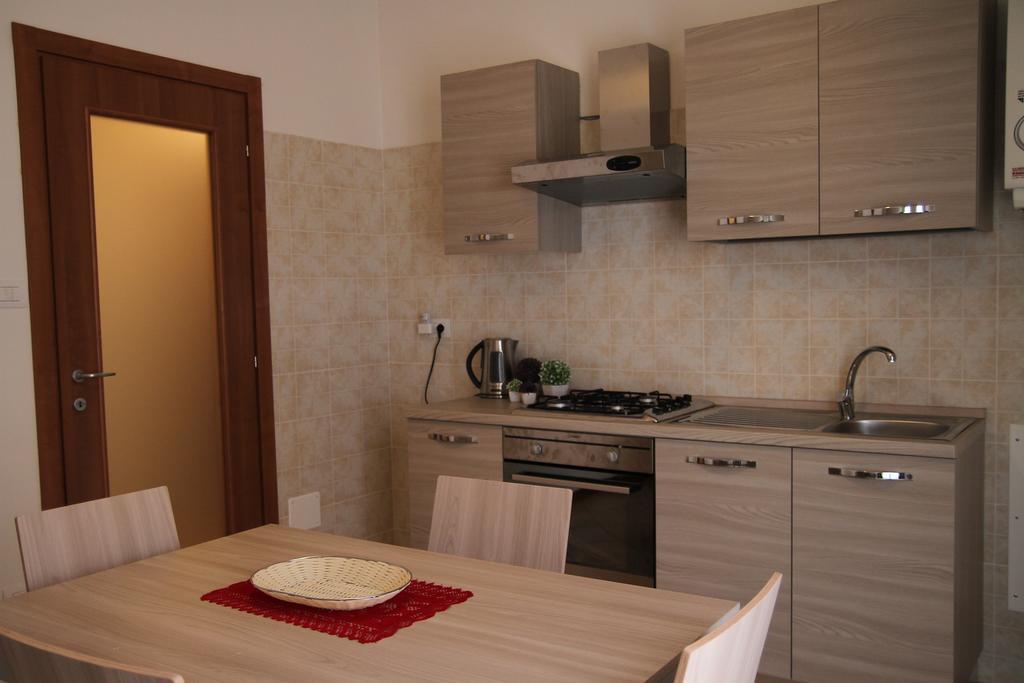 Aduepassidallafiera Apartment