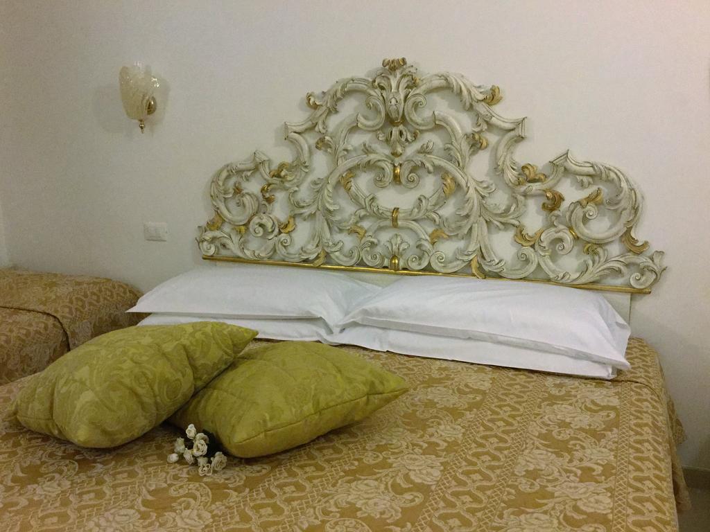 Affittacamere Residenza Due Torri Check In Presso Vicolo Cattani 7