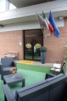 Marco Polo Self Check-in Hotel 3*