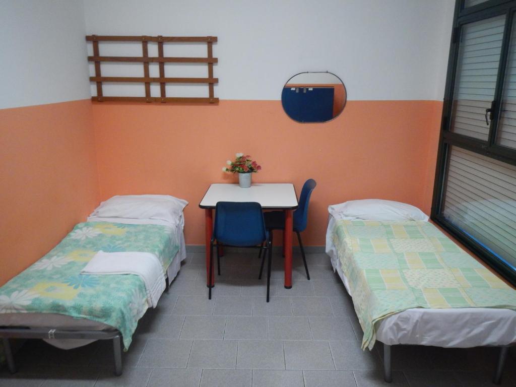 Hotel Ostello Due Torri San Sisto 3*