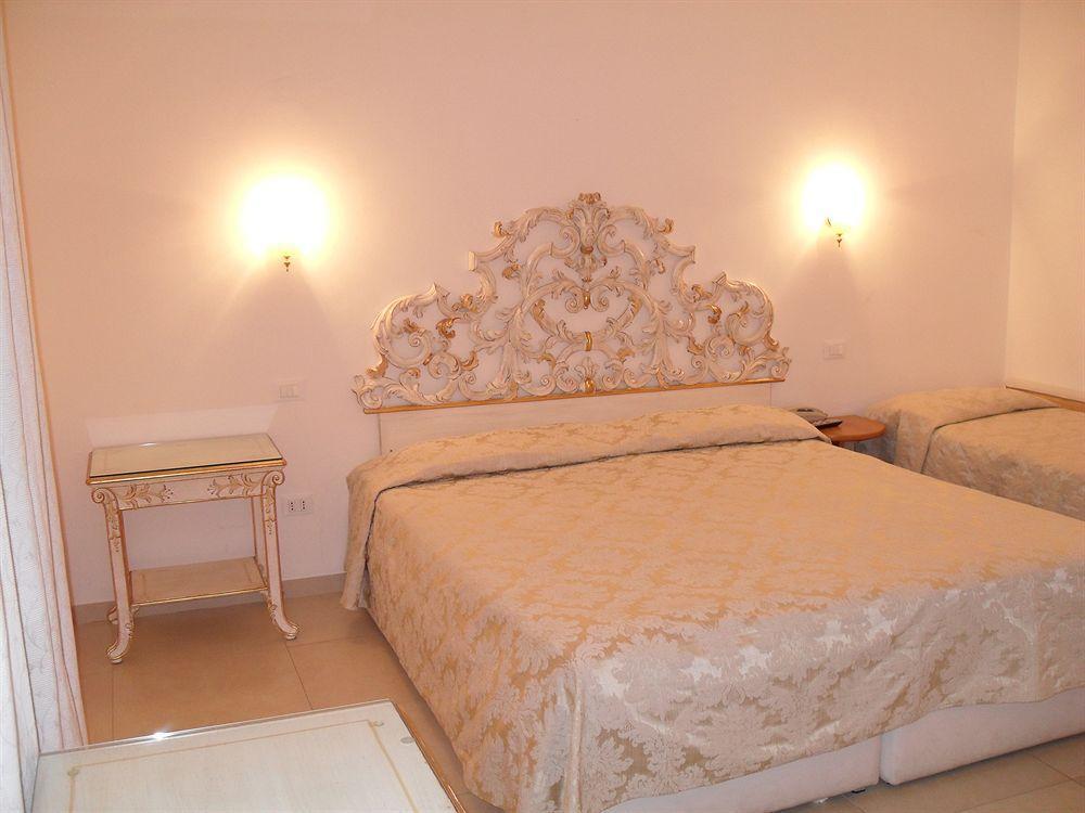 Residenza Due Torri Check In Presso Vicolo Cattani 7