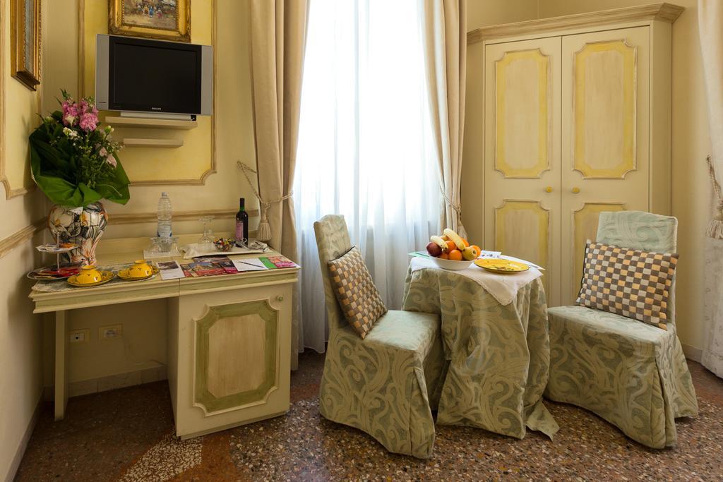 Acomodação com café da manhã  Antica Residenza D'azeglio Room&breakfast Di Charme Bolonha