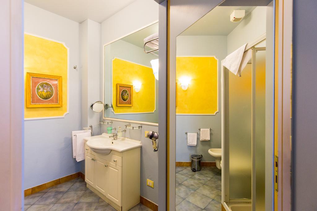 Antica Residenza D'azeglio Room&breakfast Di Charme Bolonha