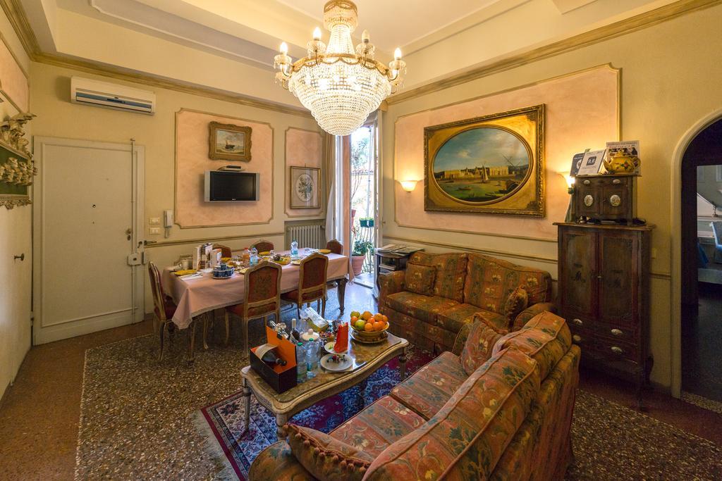 Antica Residenza D'azeglio Room&breakfast Di Charme
