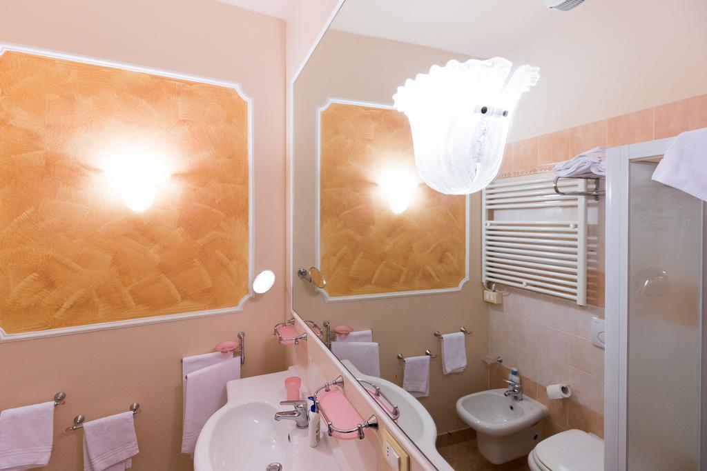 Bed & Breakfast Antica Residenza D'azeglio Room&breakfast Di Charme Bologna