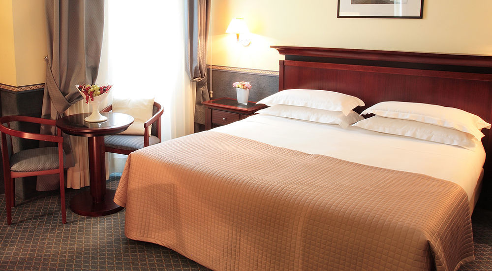 Starhotels Excelsior Hotel