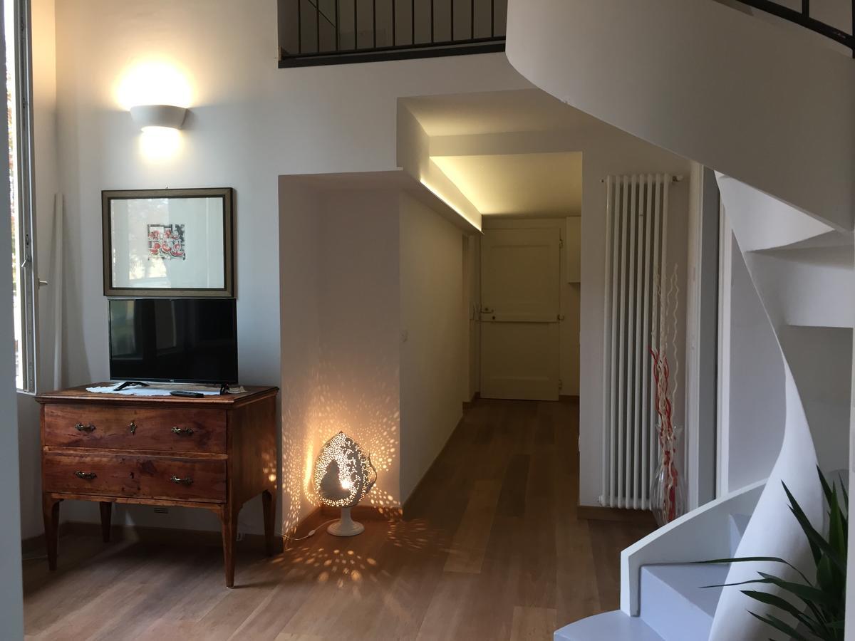 Apartment Grande, Moderno In Edificio Storico Bologna