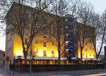 Hotel Fiera Wellness & Spa 3*