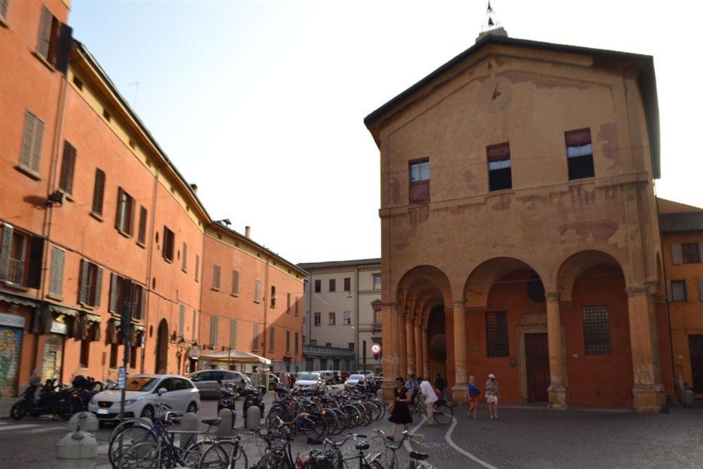 And La Piazzetta Della Pioggia Gasthuis Bologna