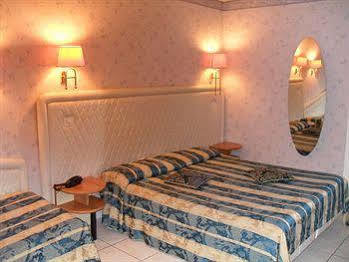 Residenza Due Torri Check In Presso Vicolo Cattani 7 Affittacamere 3*