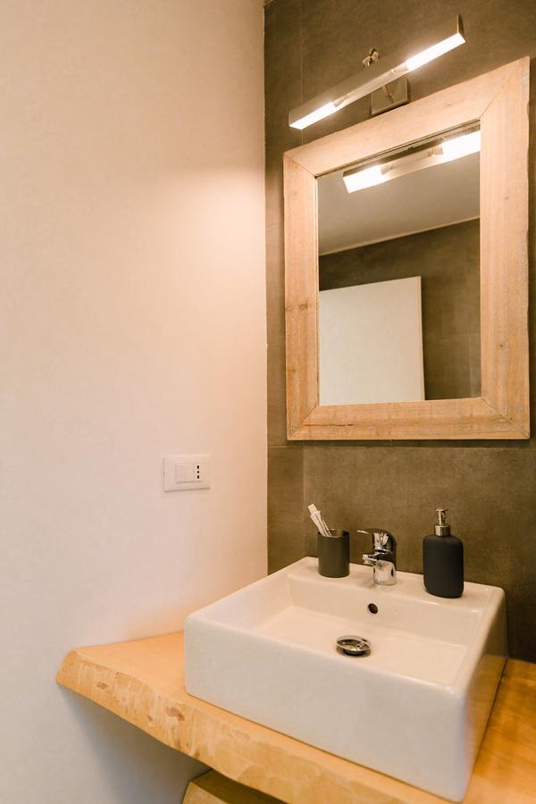 Grande, Moderno In Edificio Storico