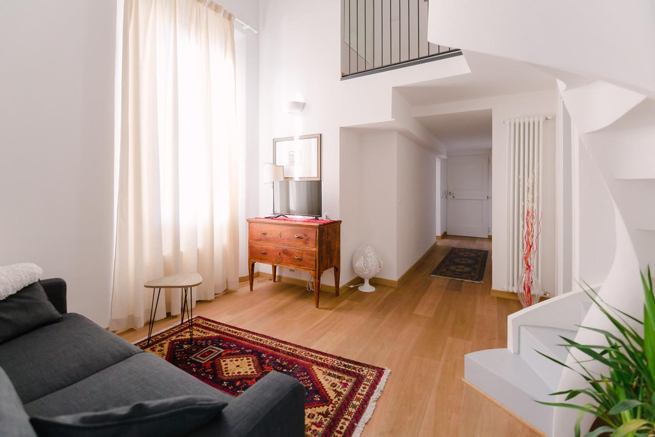 Grande, Moderno In Edificio Storico Apartment *