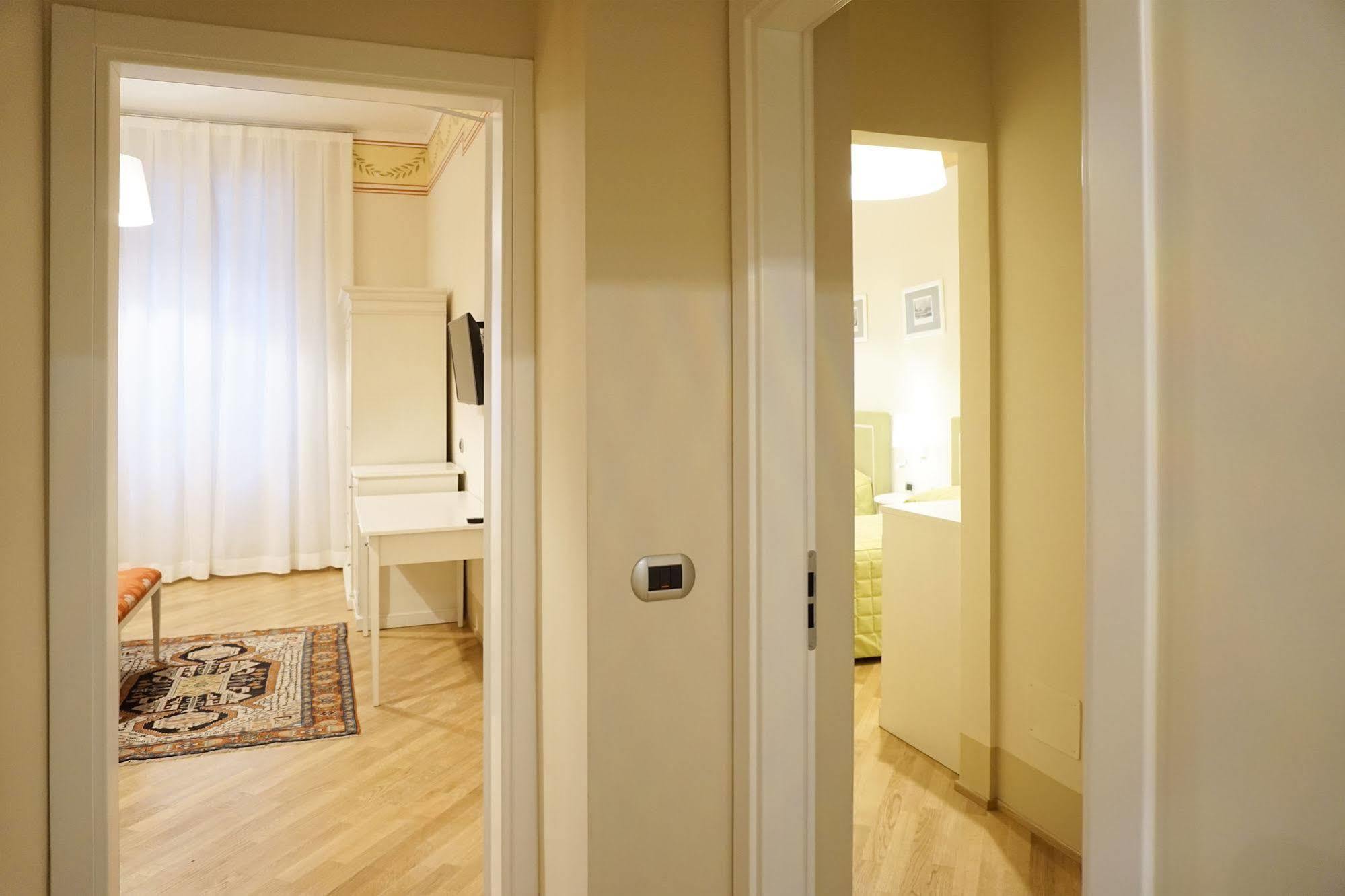 Casa Isolani Luxury Rooms Piazza Maggiore Gasthof
